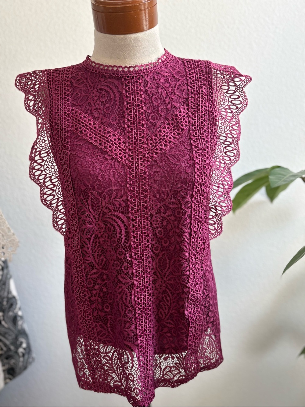 Cable & Gauge Plum Lace High-Neck Unique Sheer Crochet Lace Cap Flutter Sleeve